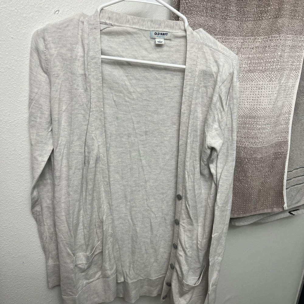 light grey medium old navy cardigan
